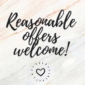 All reasonable offers are welcome! 💗